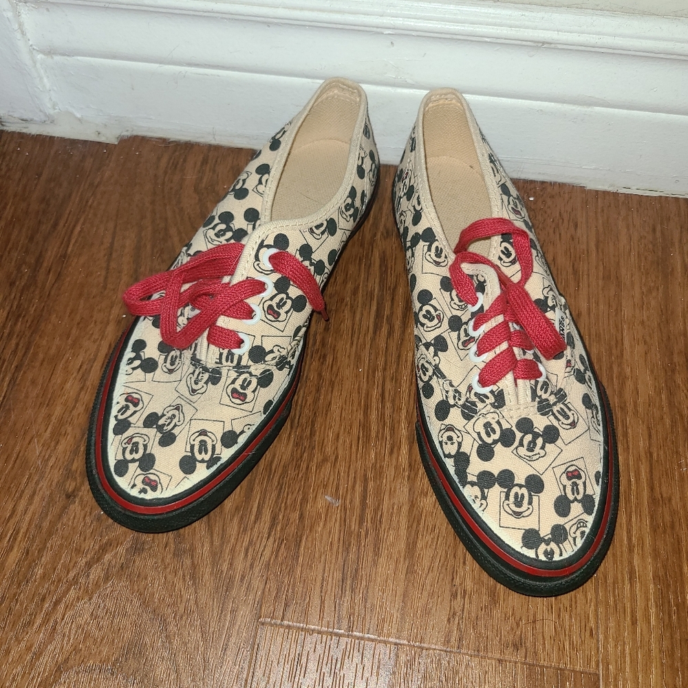 Vintage Disney Mickey Mouse Vans sz 7.5